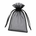 Sacchetto regalo 15 x 20 cm in organza nero con chiusura a coulisse